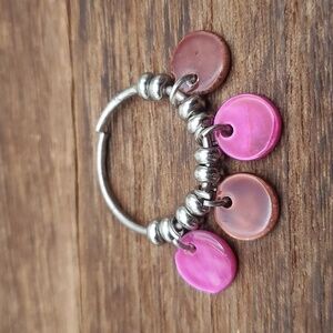 Morrocan mother of pearl round pendnat